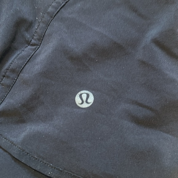 lululemon black shorts, size 6 - Picture 3 of 4